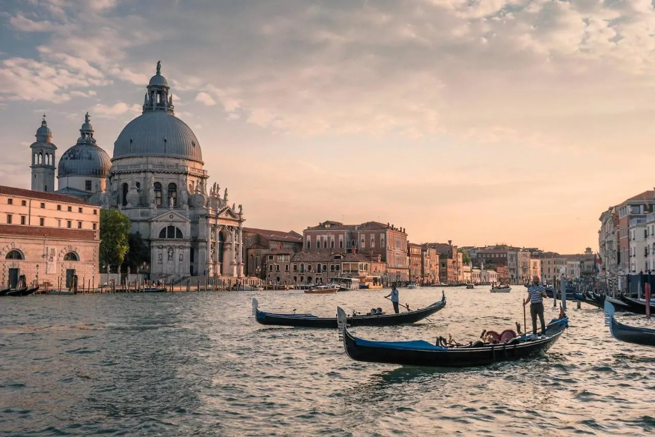 Homestay Sleep In Venezia Apartment